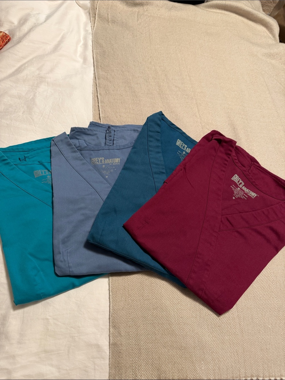 Grey's Anatomy wom V-Neck Scrub Tops in Teal, Light Blue, Dark Teal, Burgundy
